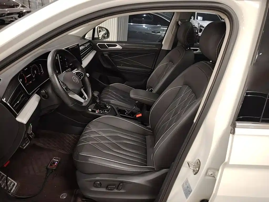Volkswagen Tiguan L 2022 — фото 15