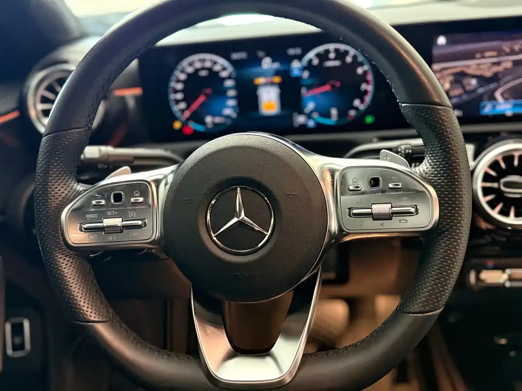Mercedes-Benz A-Class 2022 — фото 15