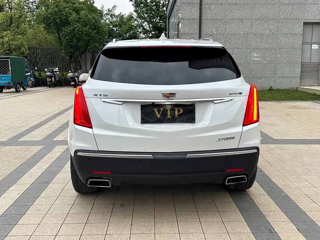 Cadillac XT5 2018 — фото 17