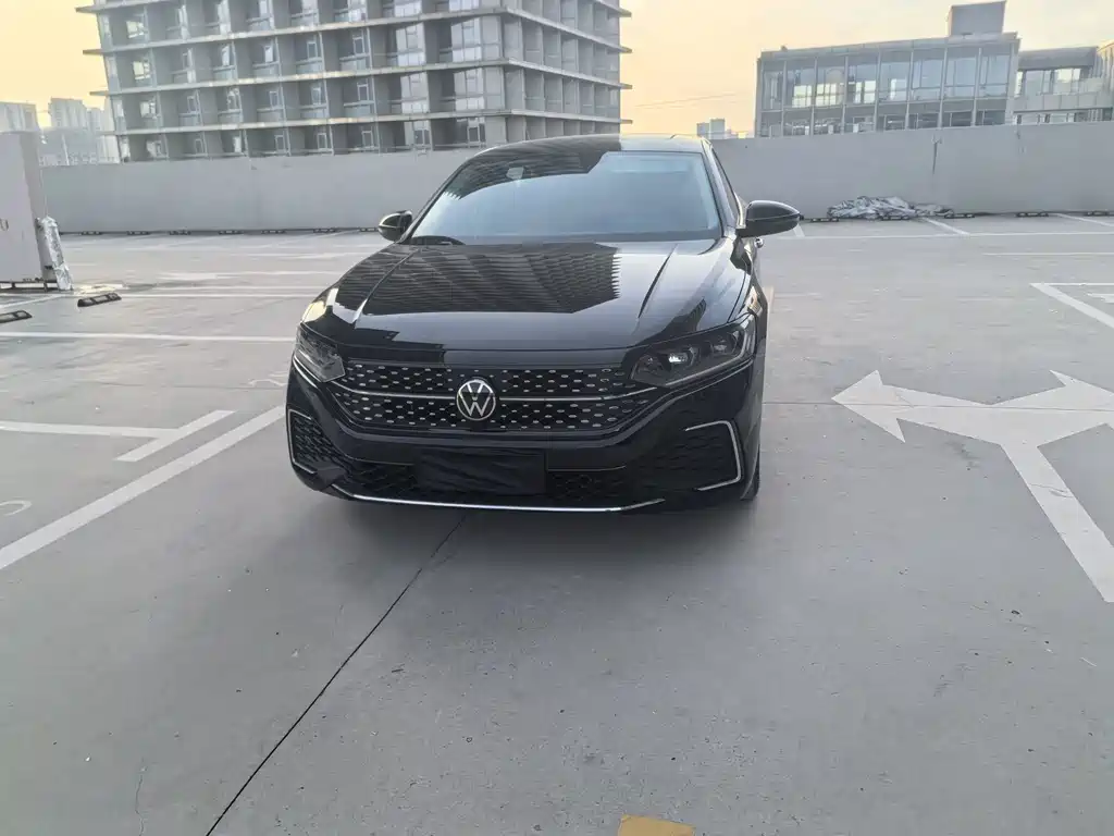 Volkswagen Passat 2024