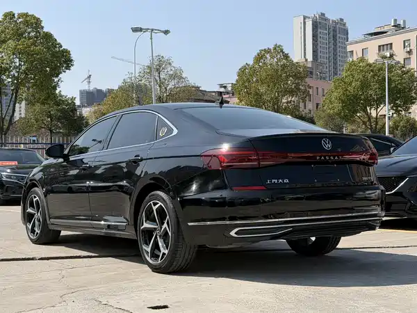 Volkswagen Passat 2024