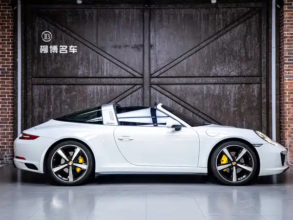 Porsche 911 2018