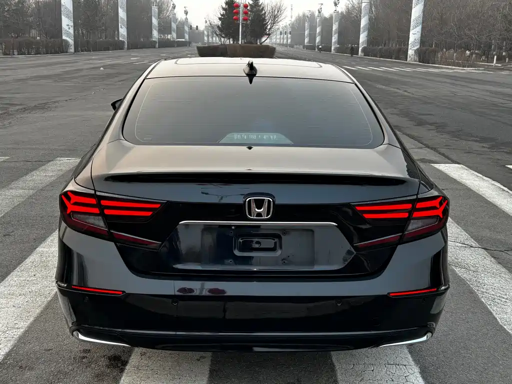 Honda Accord 2019 — фото 13