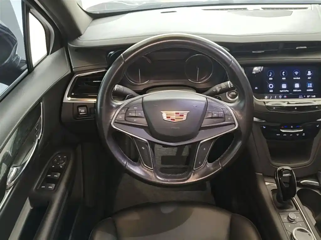 Cadillac XT5 2020 — фото 17