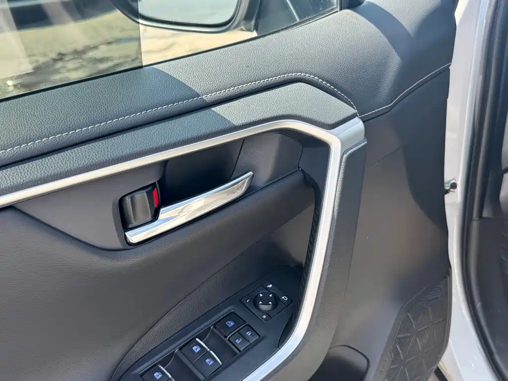 Toyota RAV4 2021