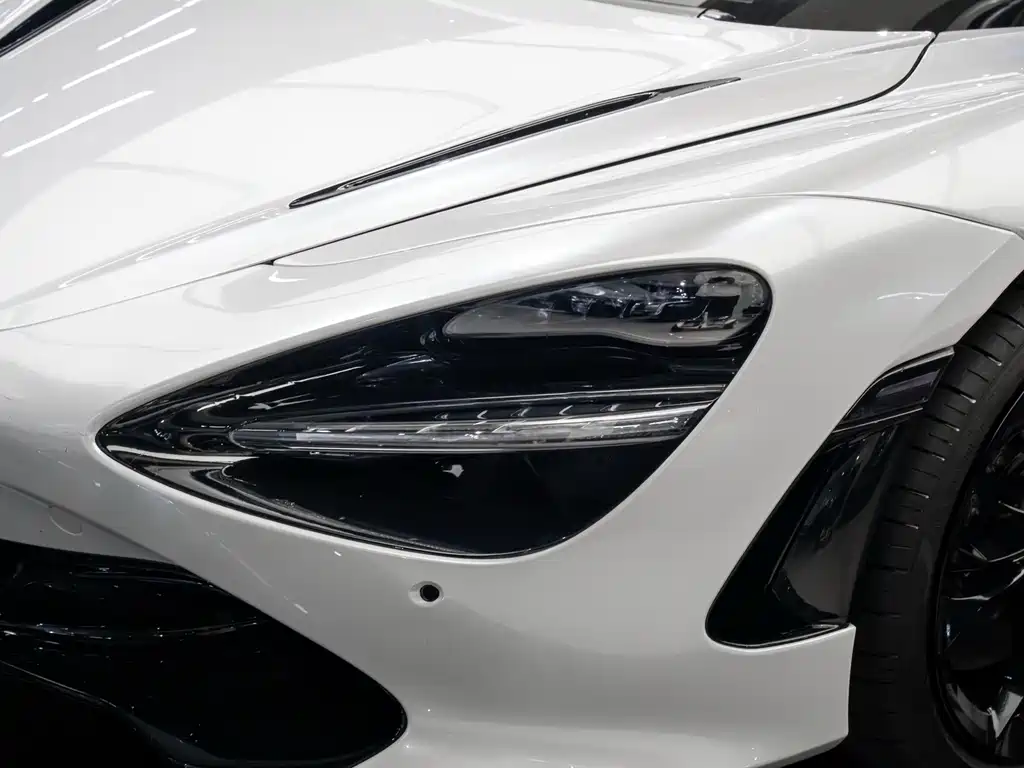 McLaren 720S 2020 — фото 13