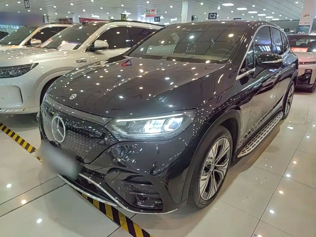 Mercedes-Benz EQE SUV 2024 — фото 2
