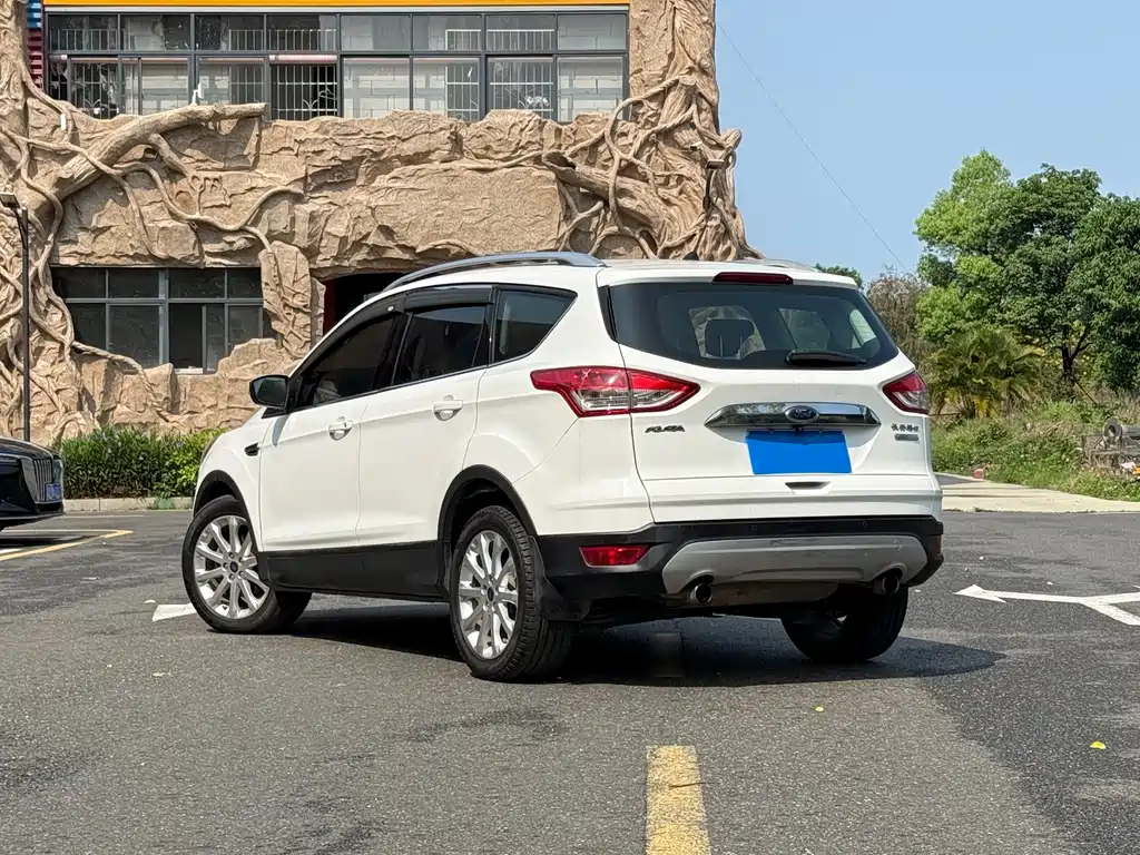 Ford Kuga 2016 — фото 3