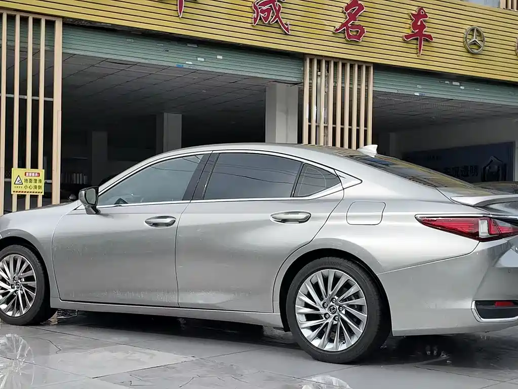 Lexus ES 2024 — фото 10