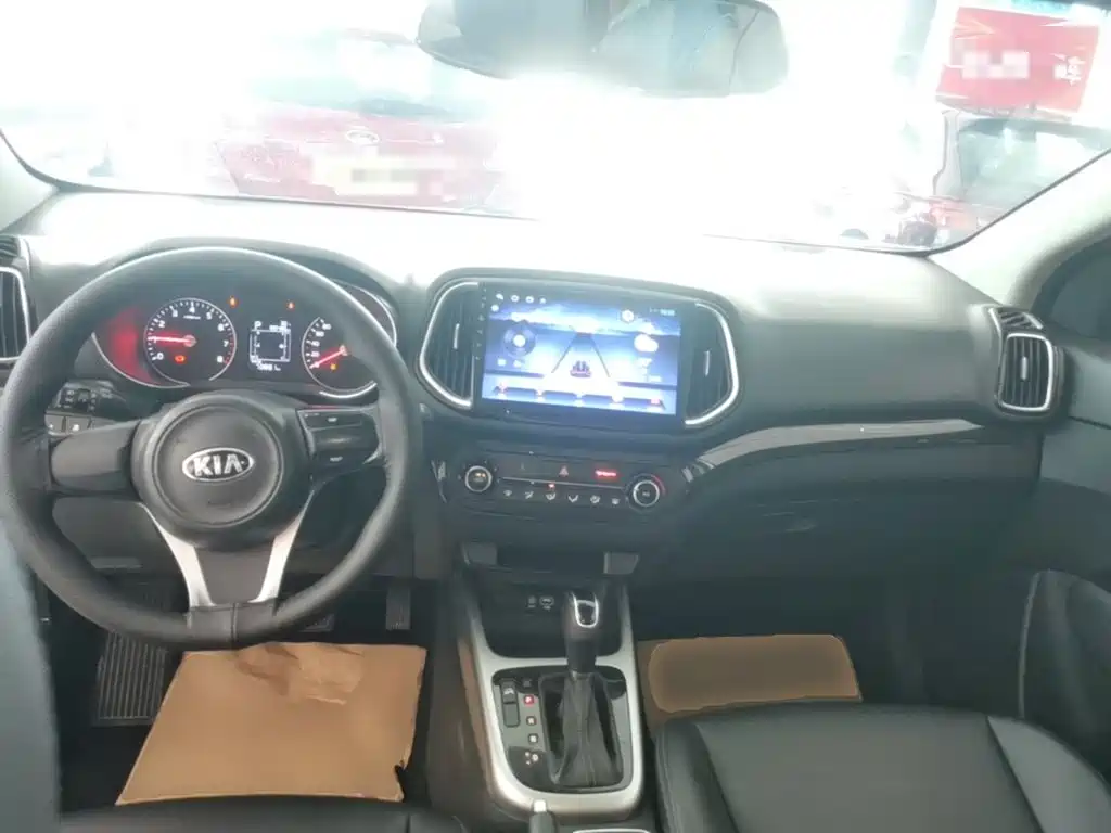 Kia KX3 2016 — фото 10