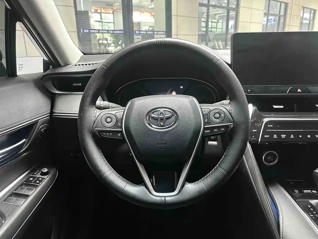 Toyota Harrier 2023 — фото 17