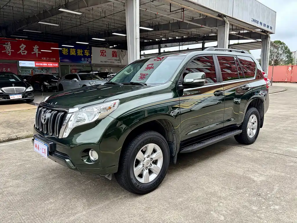 Toyota Prado 2015 — фото 1