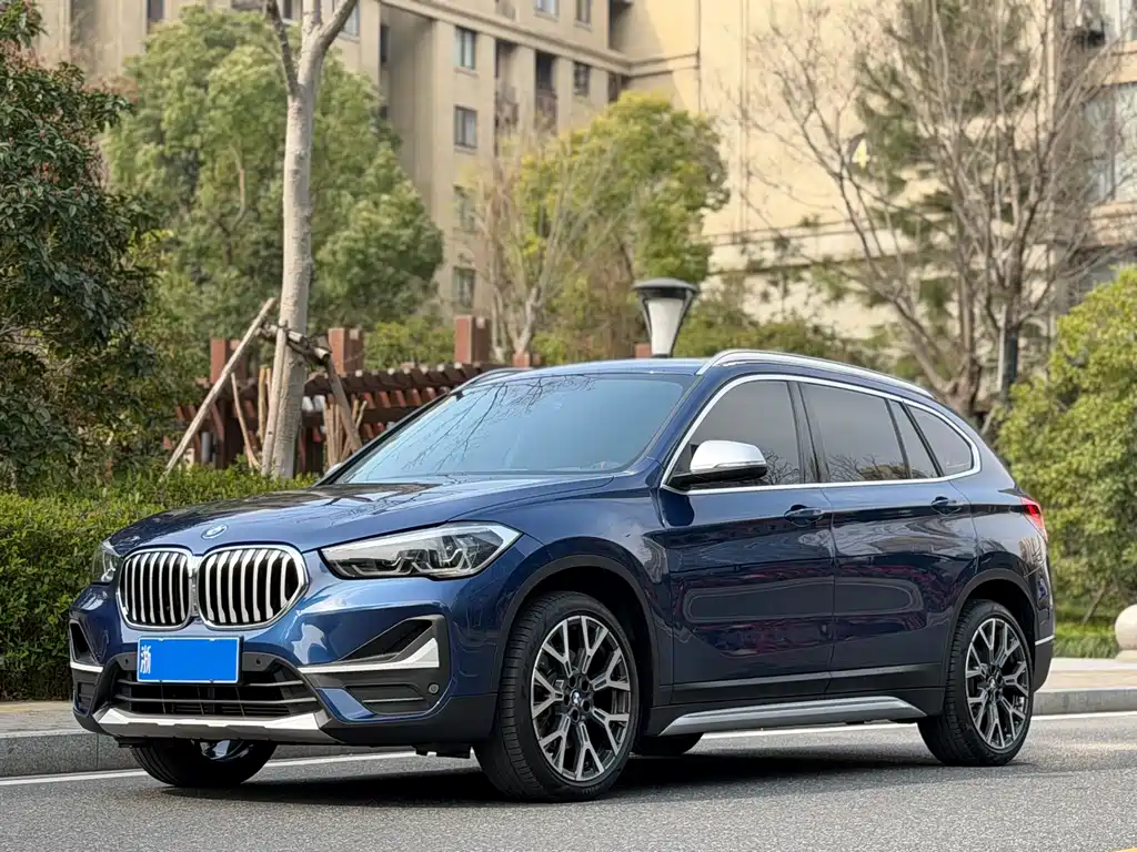 BMW X1 2021 — фото 1