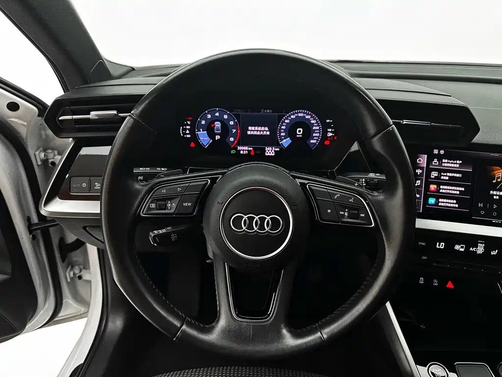 Audi A3 2022 — фото 11
