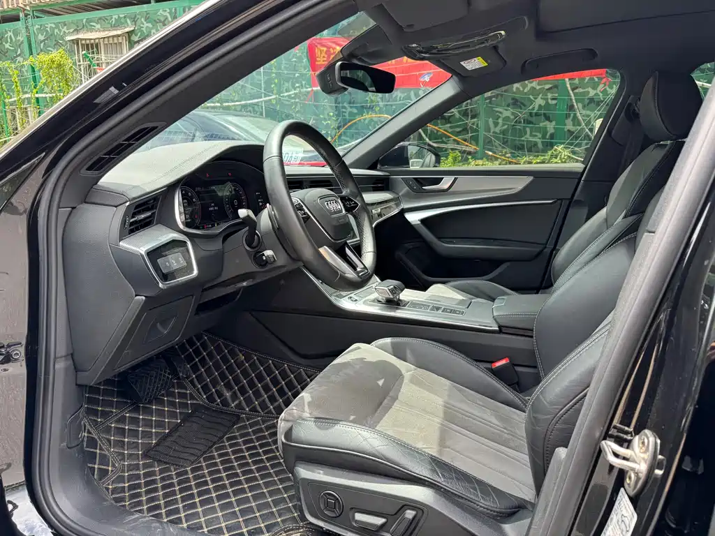 Audi A6L 2022