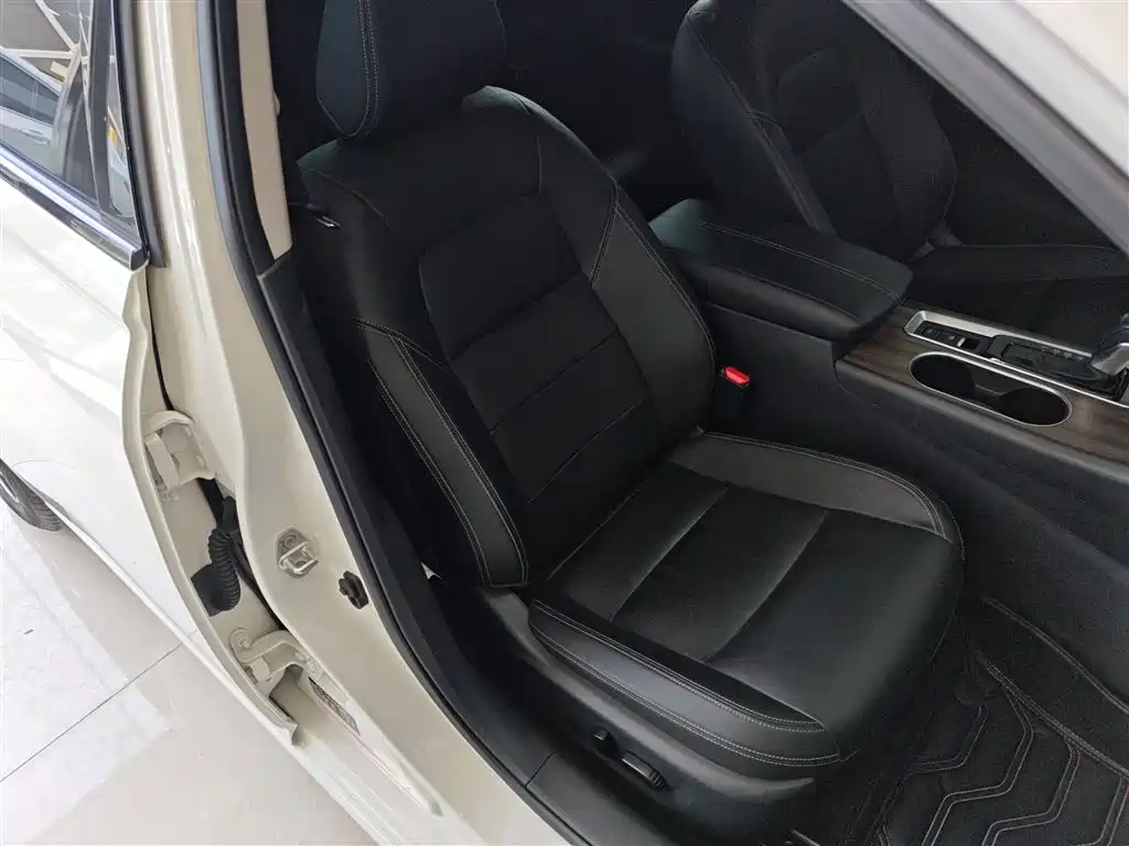 Nissan Teana 2023 — фото 17