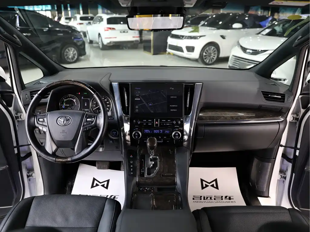 Toyota Alphard 2021 — фото 10