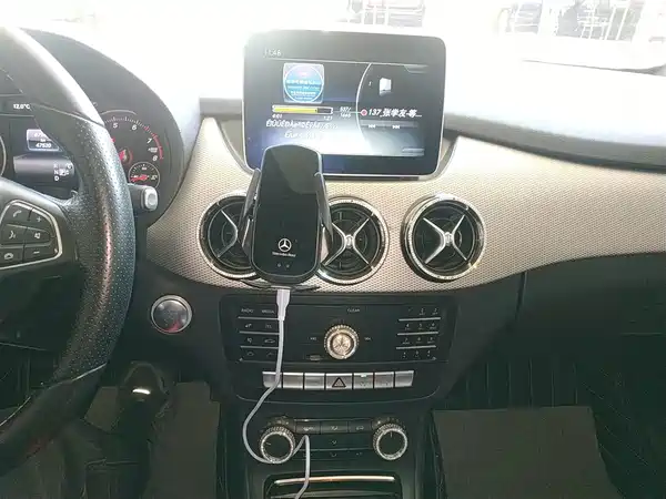 Mercedes-Benz B-Class 2019