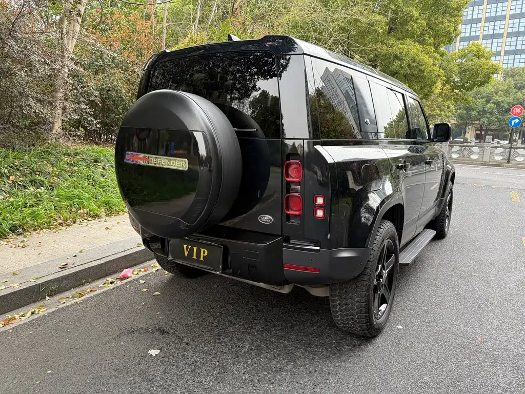 Land Rover Defender 2020 — фото 11