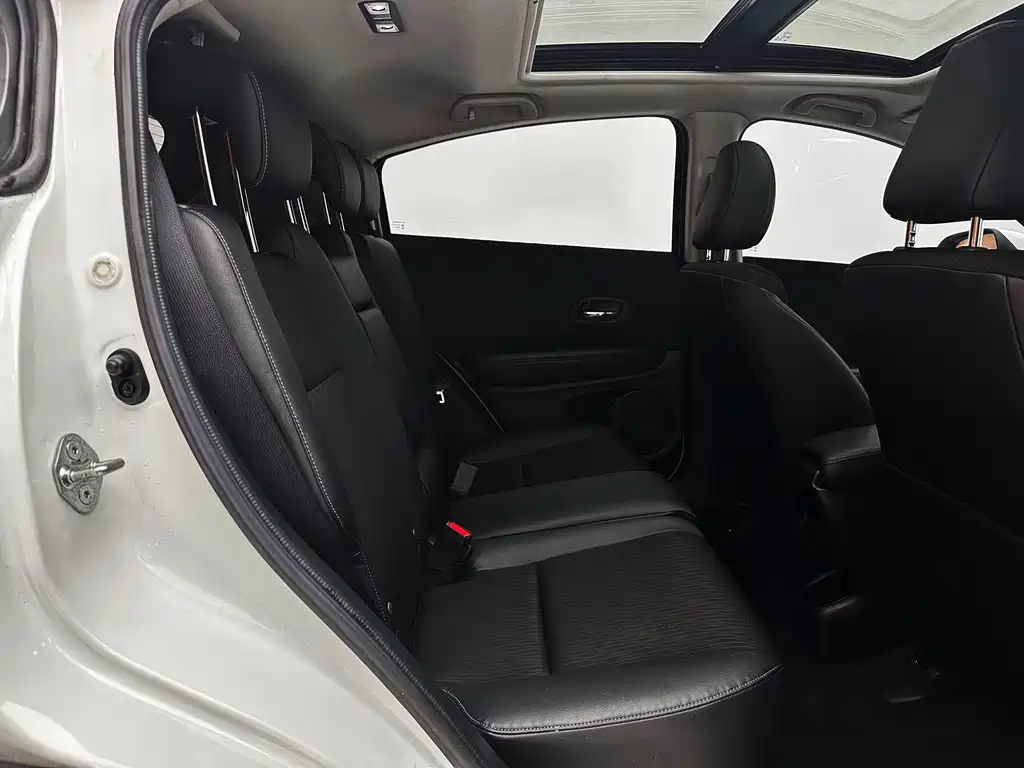 Honda Vezel 2022 — фото 23