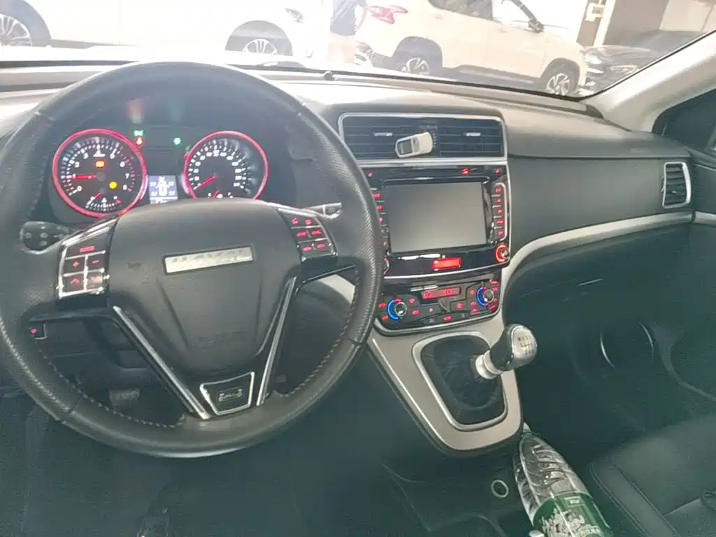 Haval M6 2018 — фото 10