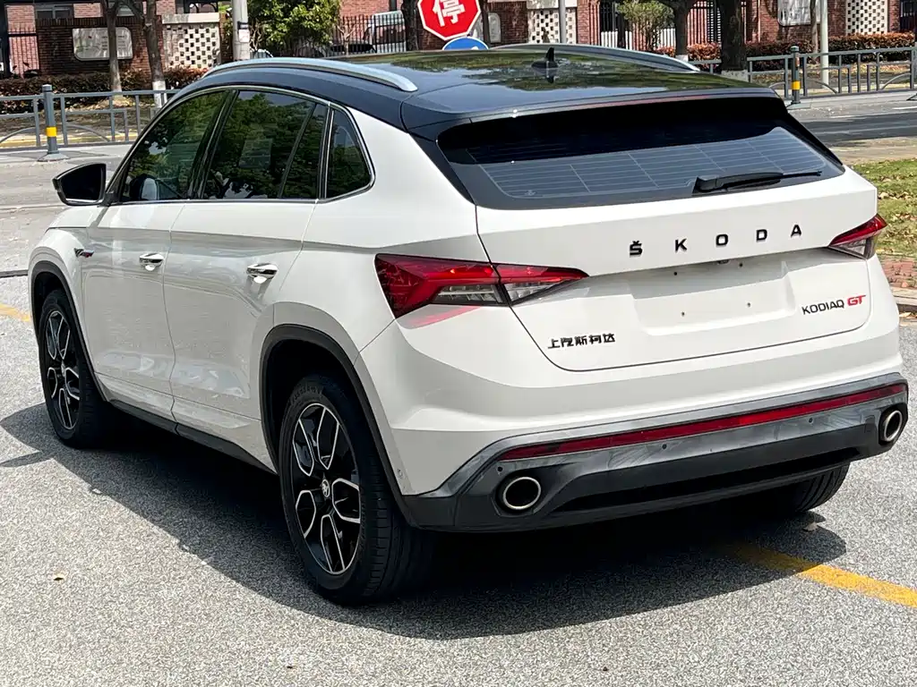 Skoda Kodiaq GT 2021 — фото 12