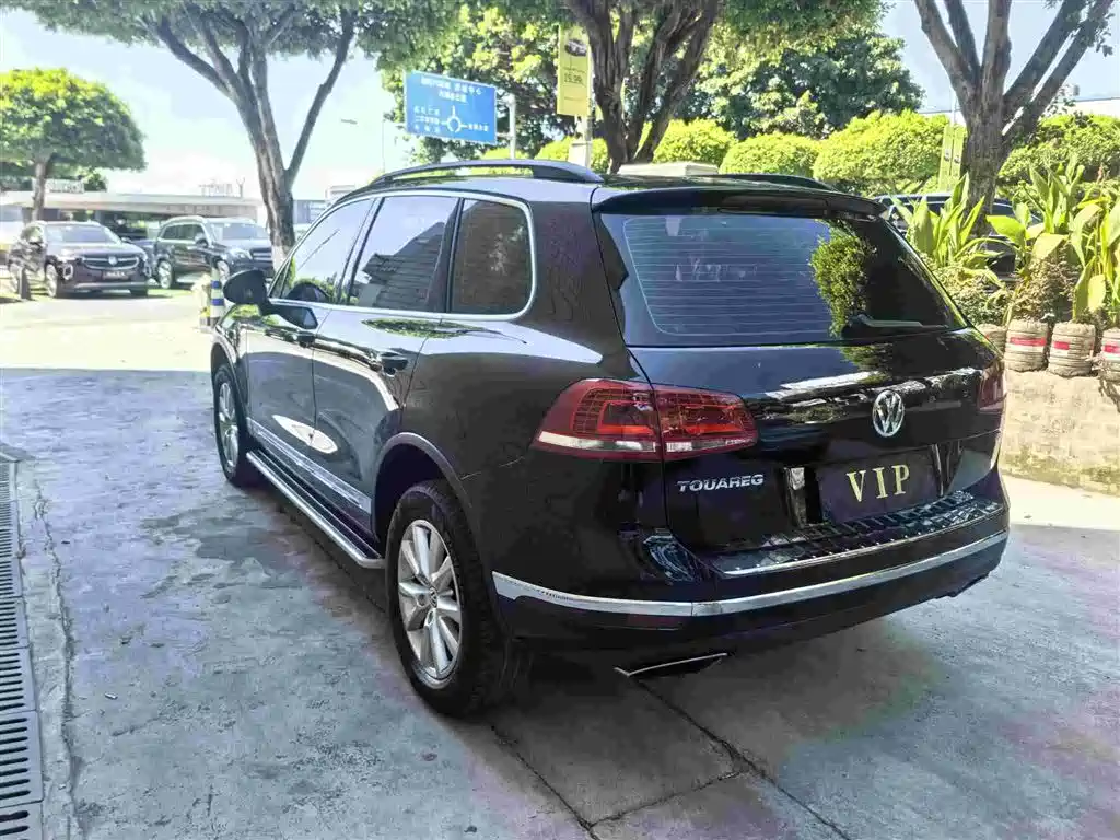 Volkswagen Touareg 2017 — фото 6