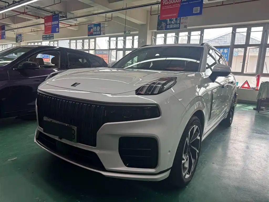 Lynk & Co 09 EM-P 2022