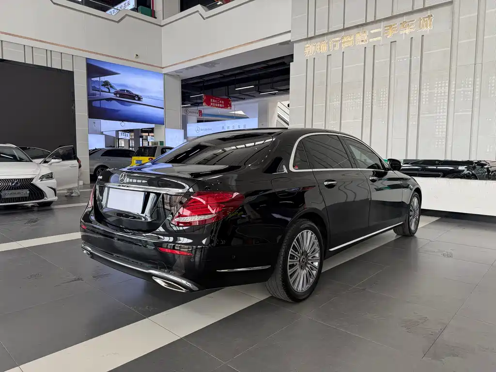 Mercedes-Benz E-Class 2020 — фото 9