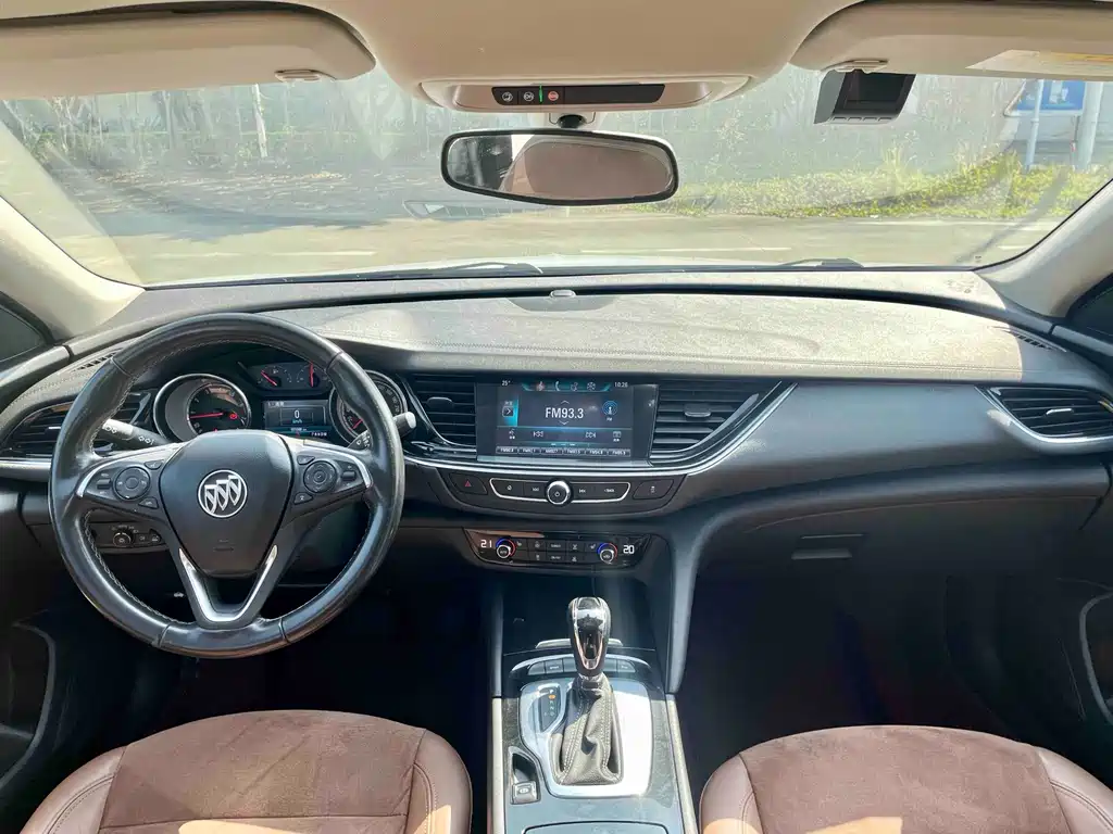 Buick Regal 2019 — фото 10