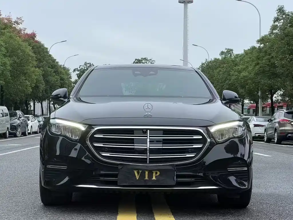 Mercedes-Benz E-Class 2024