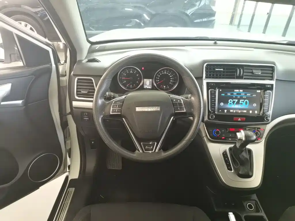 Haval M6 2019 — фото 11