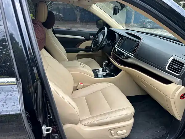 Toyota Highlander 2017