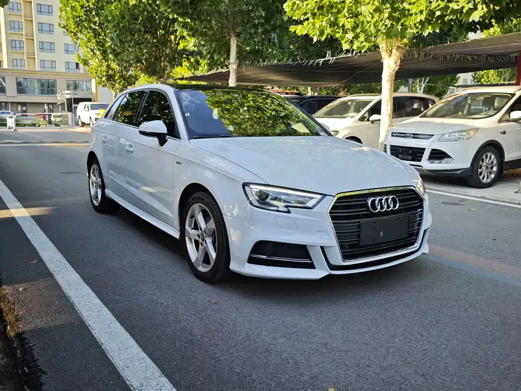 Audi A3 2018 — фото 3