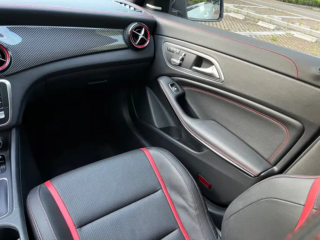 Mercedes-Benz CLA AMG 2017 — фото 14