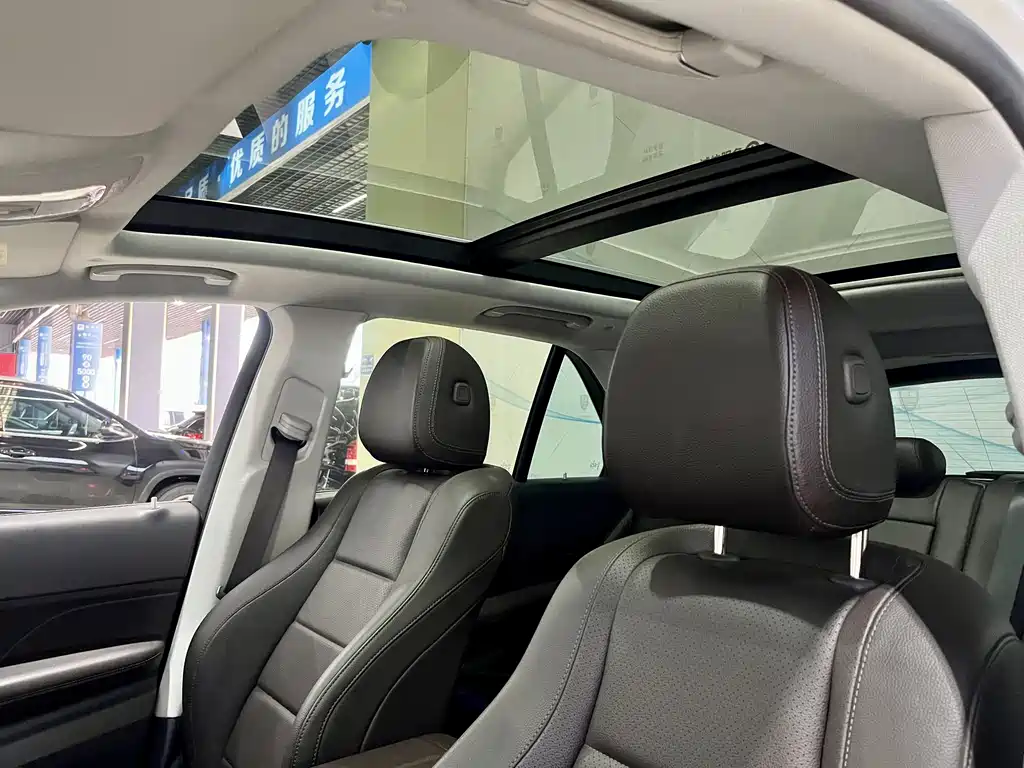 Mercedes-Benz GLE 2019 — фото 12