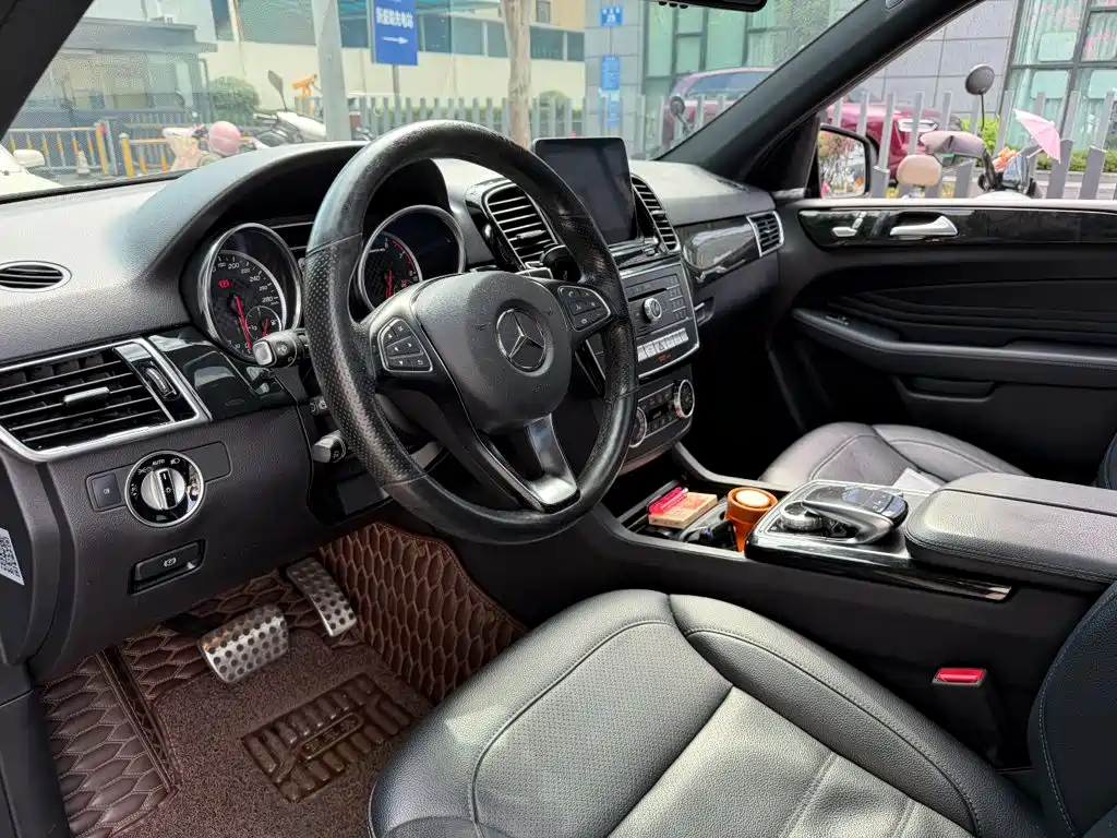 Mercedes-Benz GLE AMG 2018 — фото 7