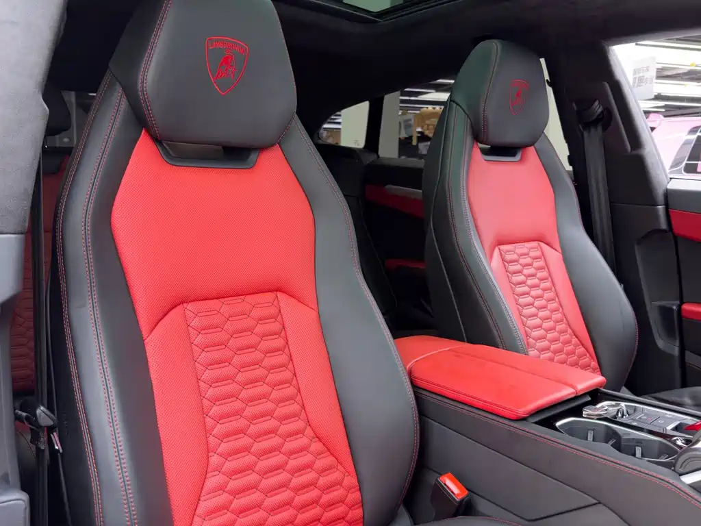 Lamborghini Urus 2020 — фото 10