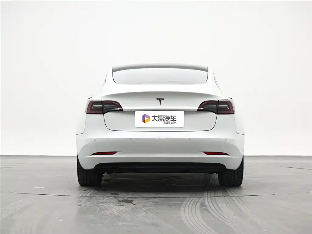 Tesla Model 3 2023 — фото 4