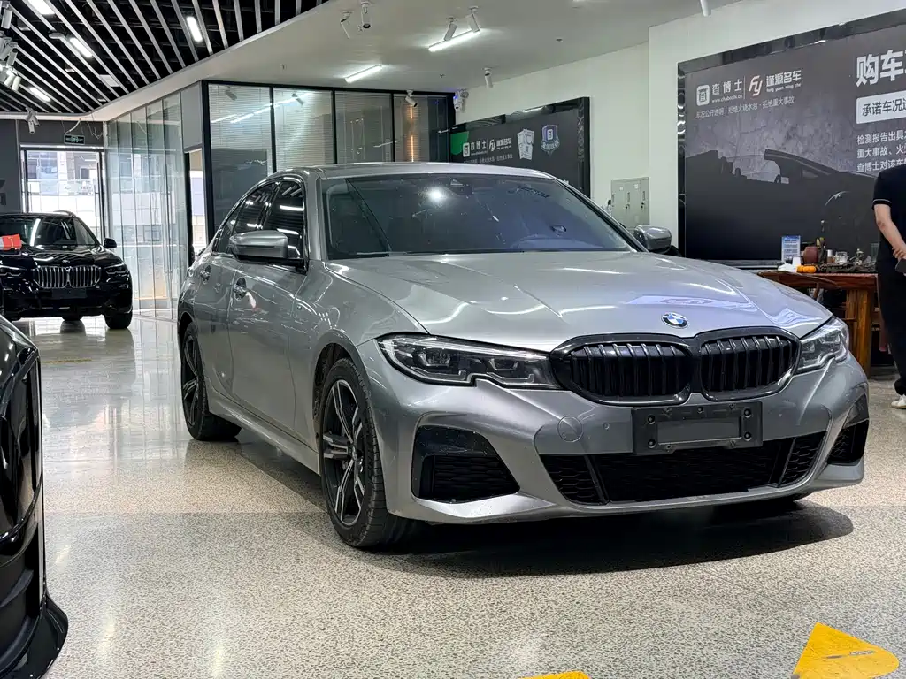 BMW 3 Series 2021