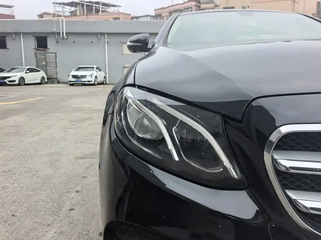 Mercedes-Benz E-Class 2020 — фото 16