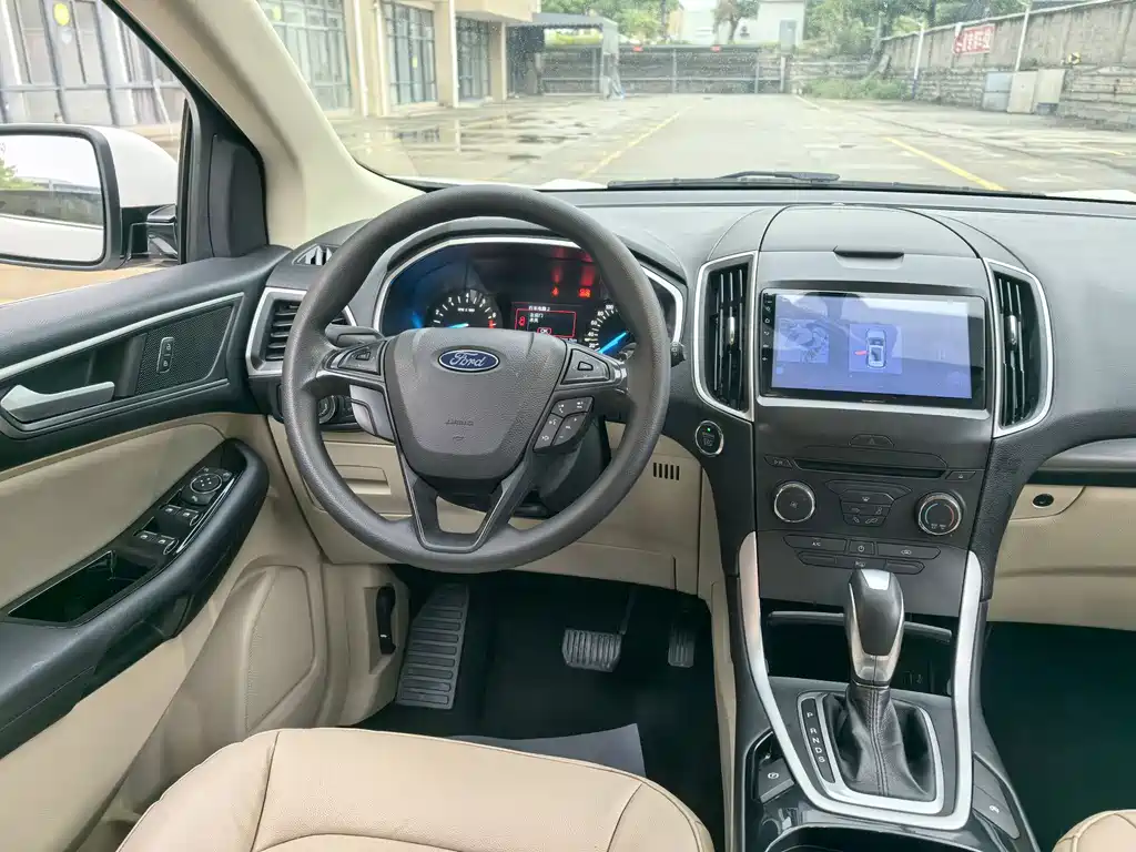 Ford Edge 2019 — фото 11