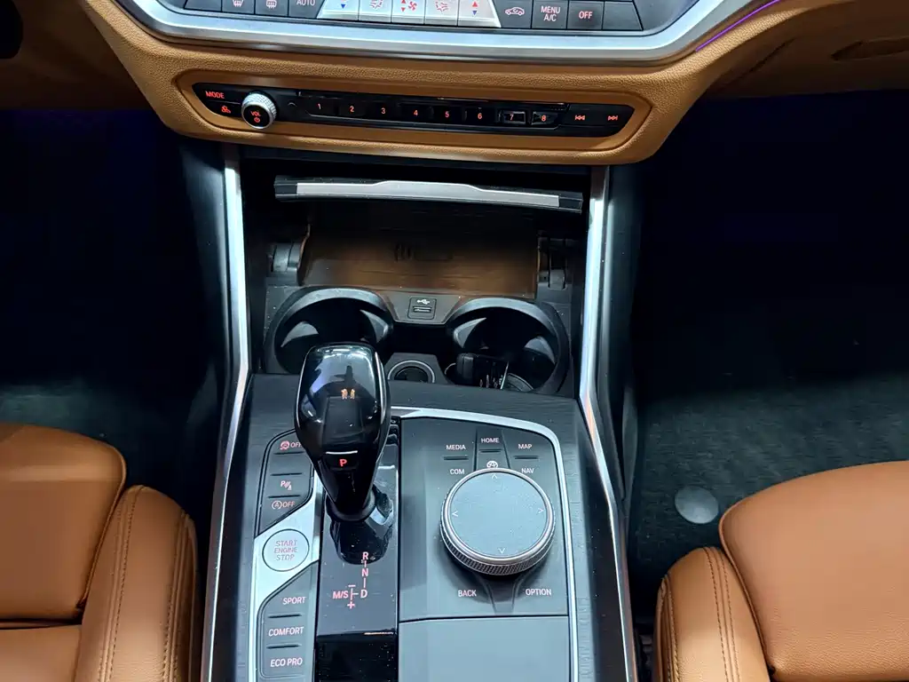 BMW 3 Series 2021 — фото 14