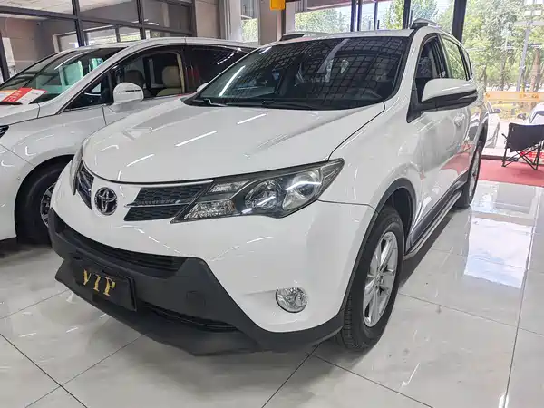 Toyota RAV4 2014