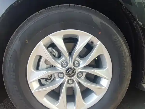 Toyota Granvia 2024