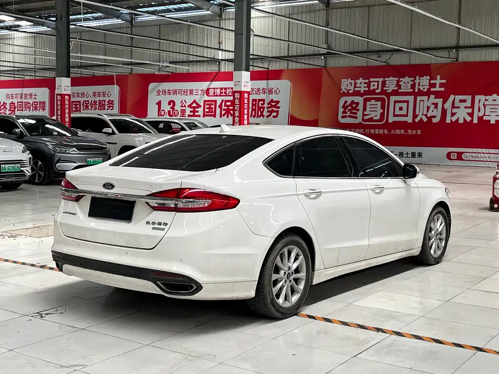 Ford Mondeo 2018 — фото 16
