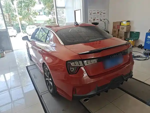 Lynk & Co 03 2020