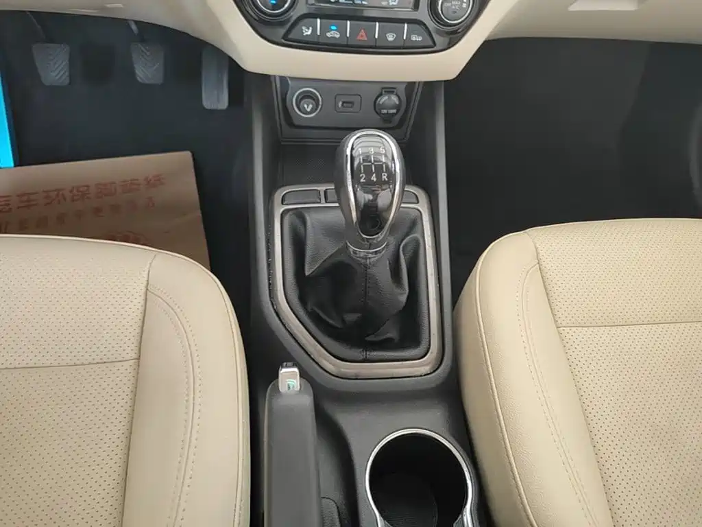 Changan Eado 2017 — фото 14