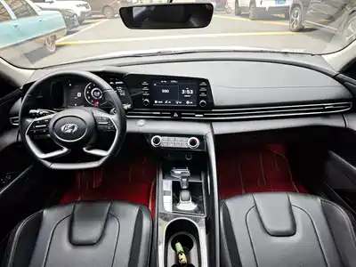 Hyundai Elantra 2023