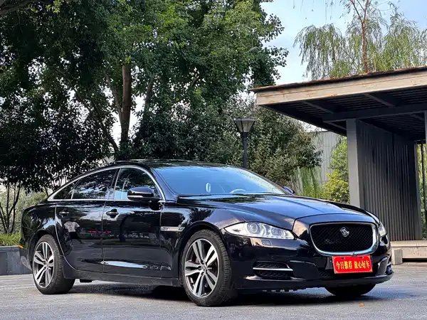 Jaguar XJ 2013
